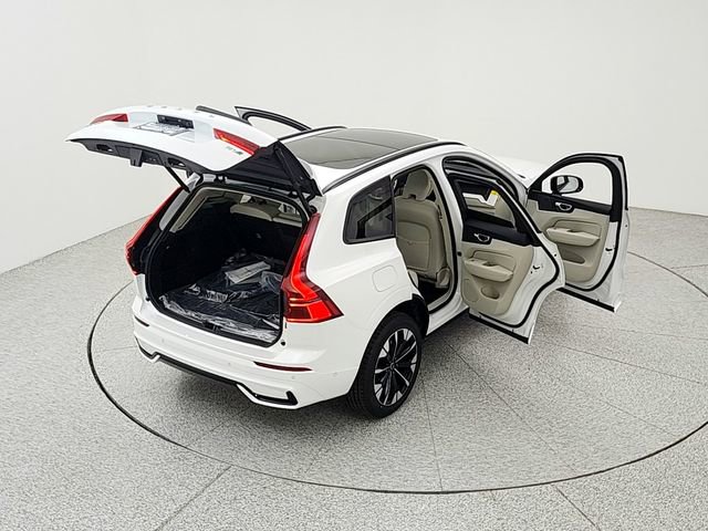 New 2026 Volvo XC90 T8 Plus w/ Protection Package AWD/4WD image 47