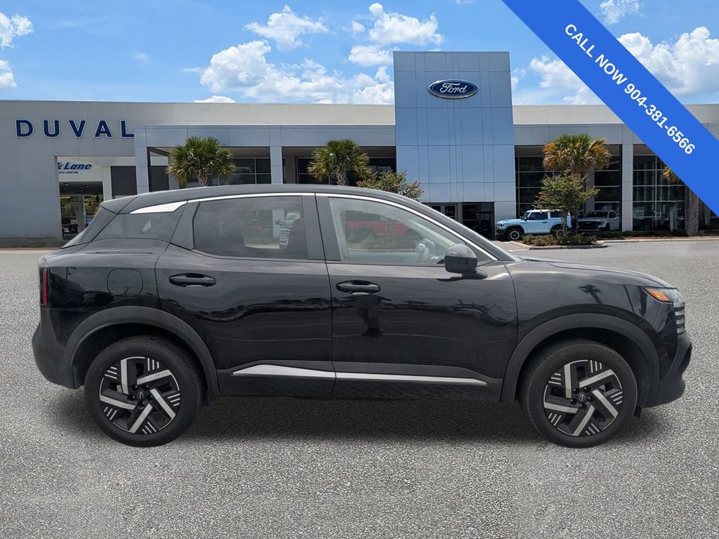 Used 2025 Nissan Kicks SV FWD image 3