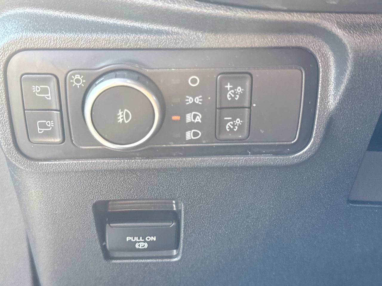 Used 2025 Ford Bronco Outer Banks AWD/4WD image 16