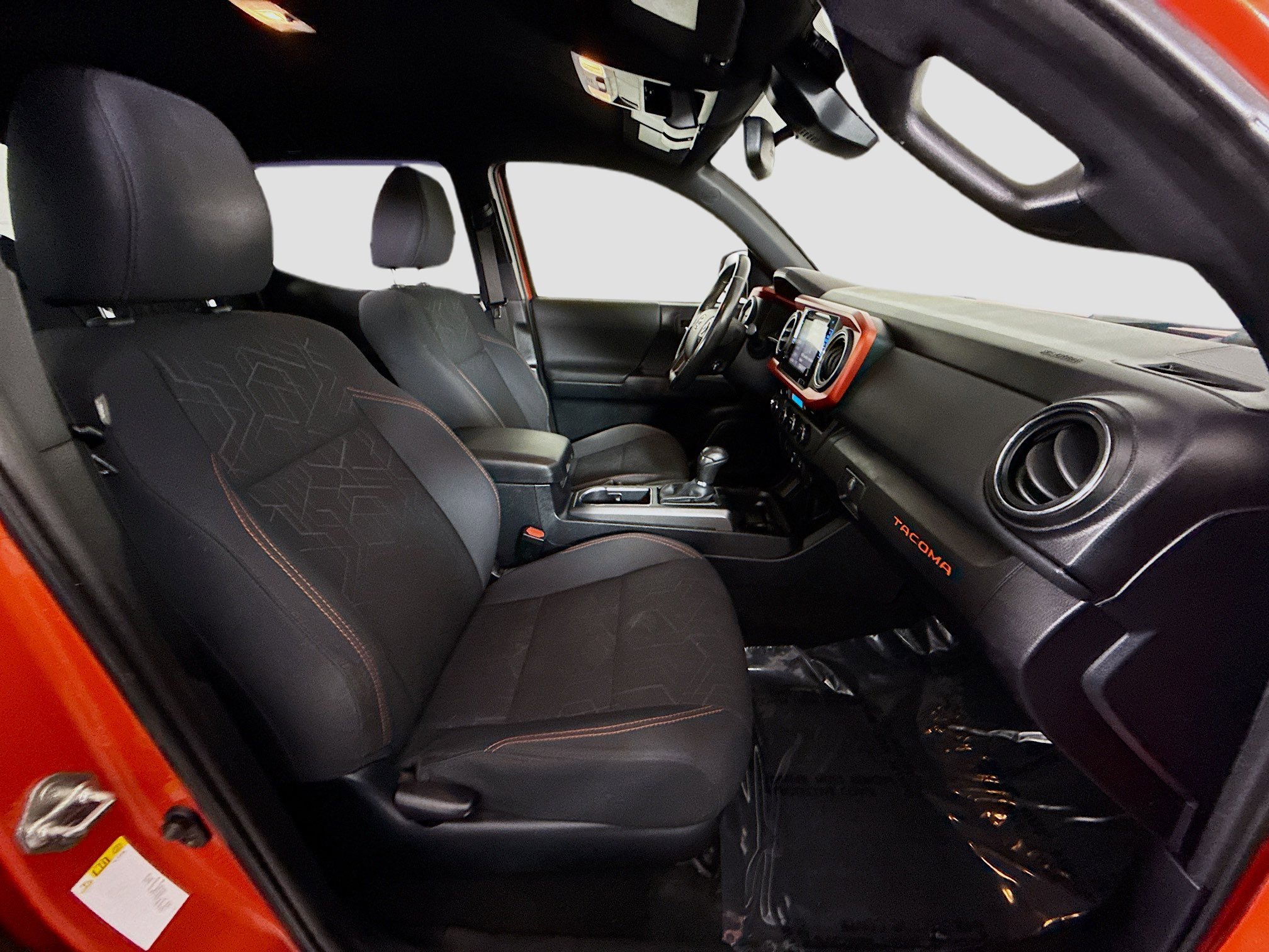 Used 2018 Toyota Tacoma SR5 image 29