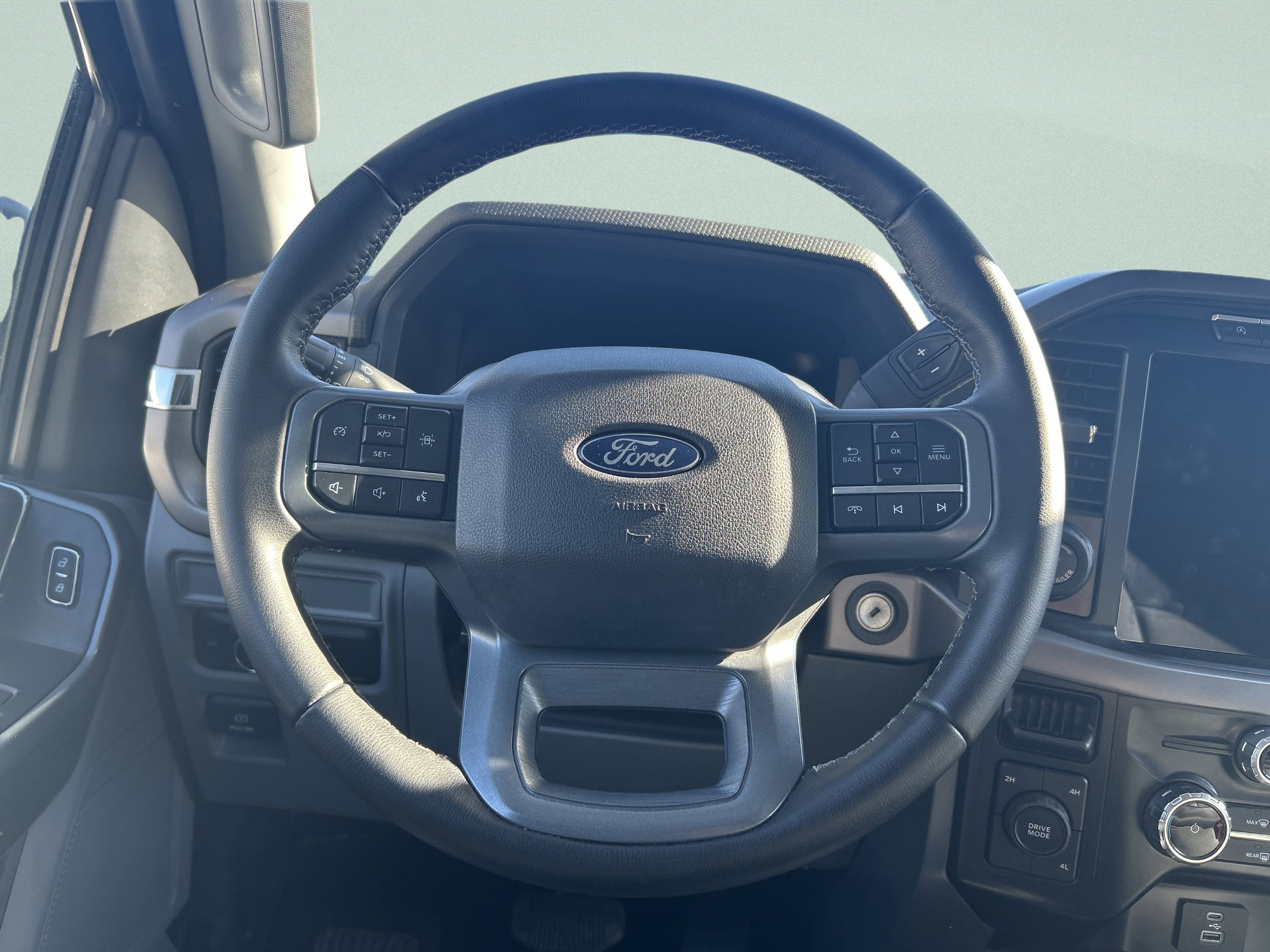 Used 2024 Ford F150 XLT image 38