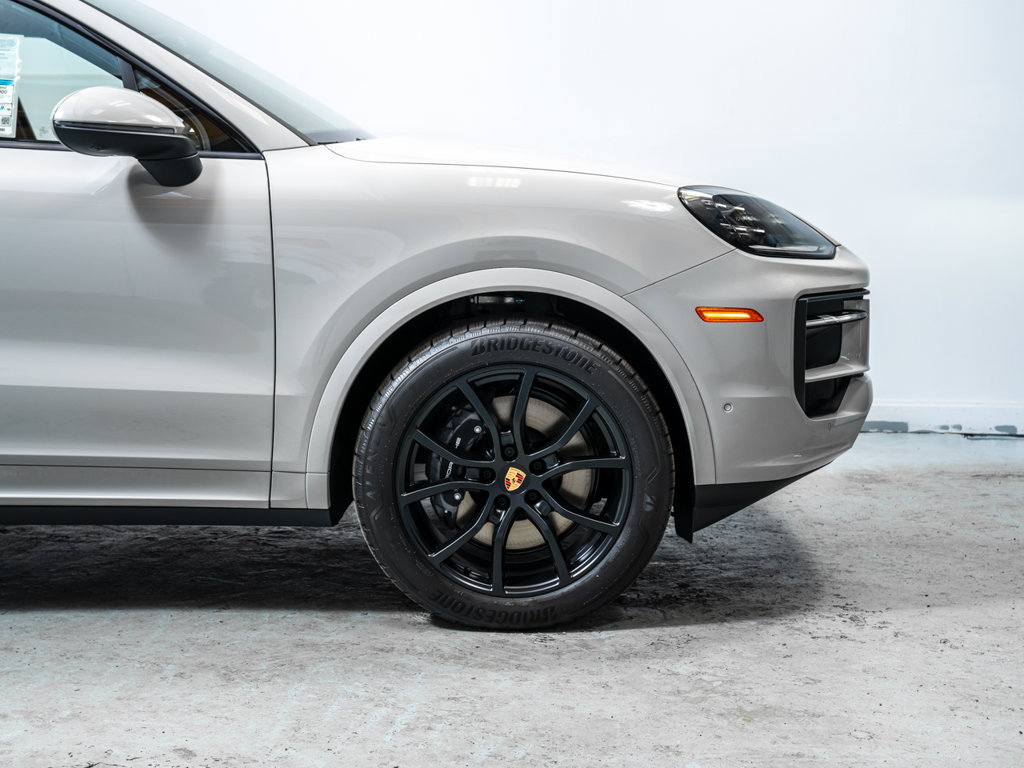 Used 2026 Porsche Cayenne Coupe AWD/4WD image 12
