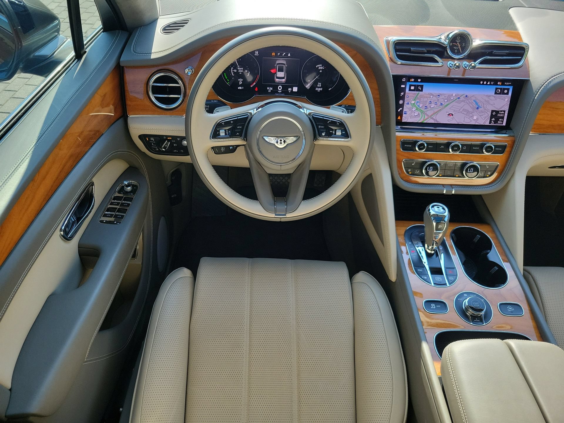 Certified 2023 Bentley Bentayga Plug-In Hybrid AWD/4WD image 25