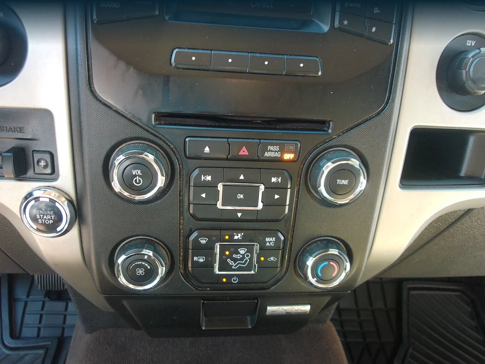 Used 2014 Ford F150 XLT w/ Equipment Group 302A Luxury RWD image 19