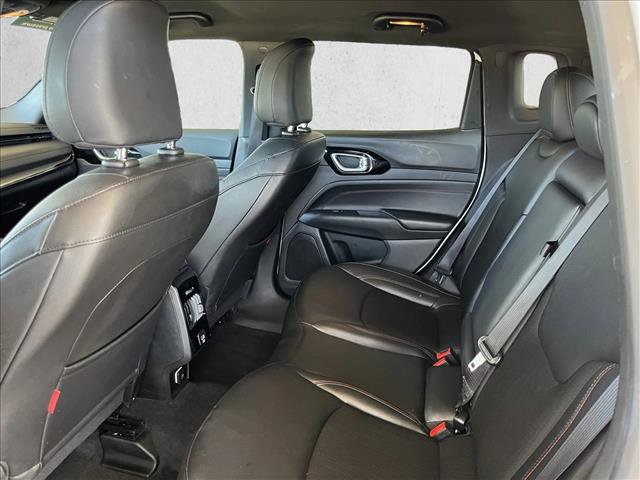 Used 2025 Jeep Compass Trailhawk image 11
