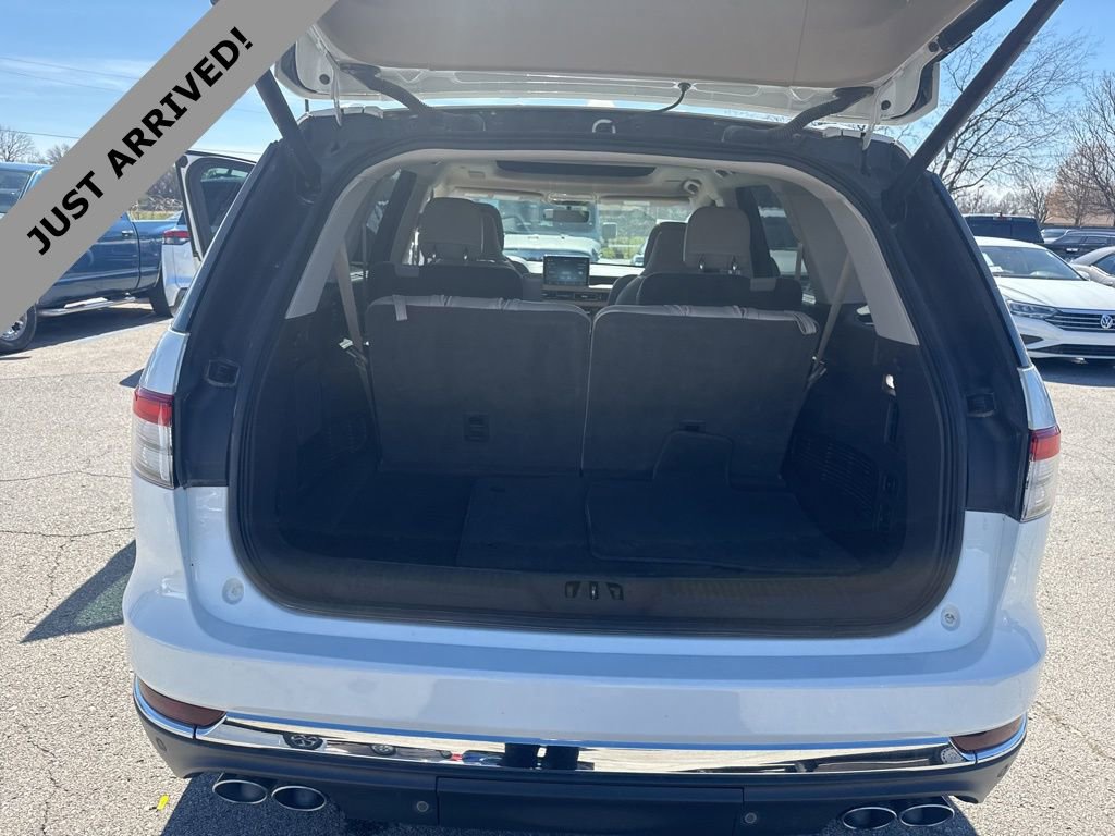 Used 2020 Lincoln Aviator Reserve w/ Equipment Group 202A image 16