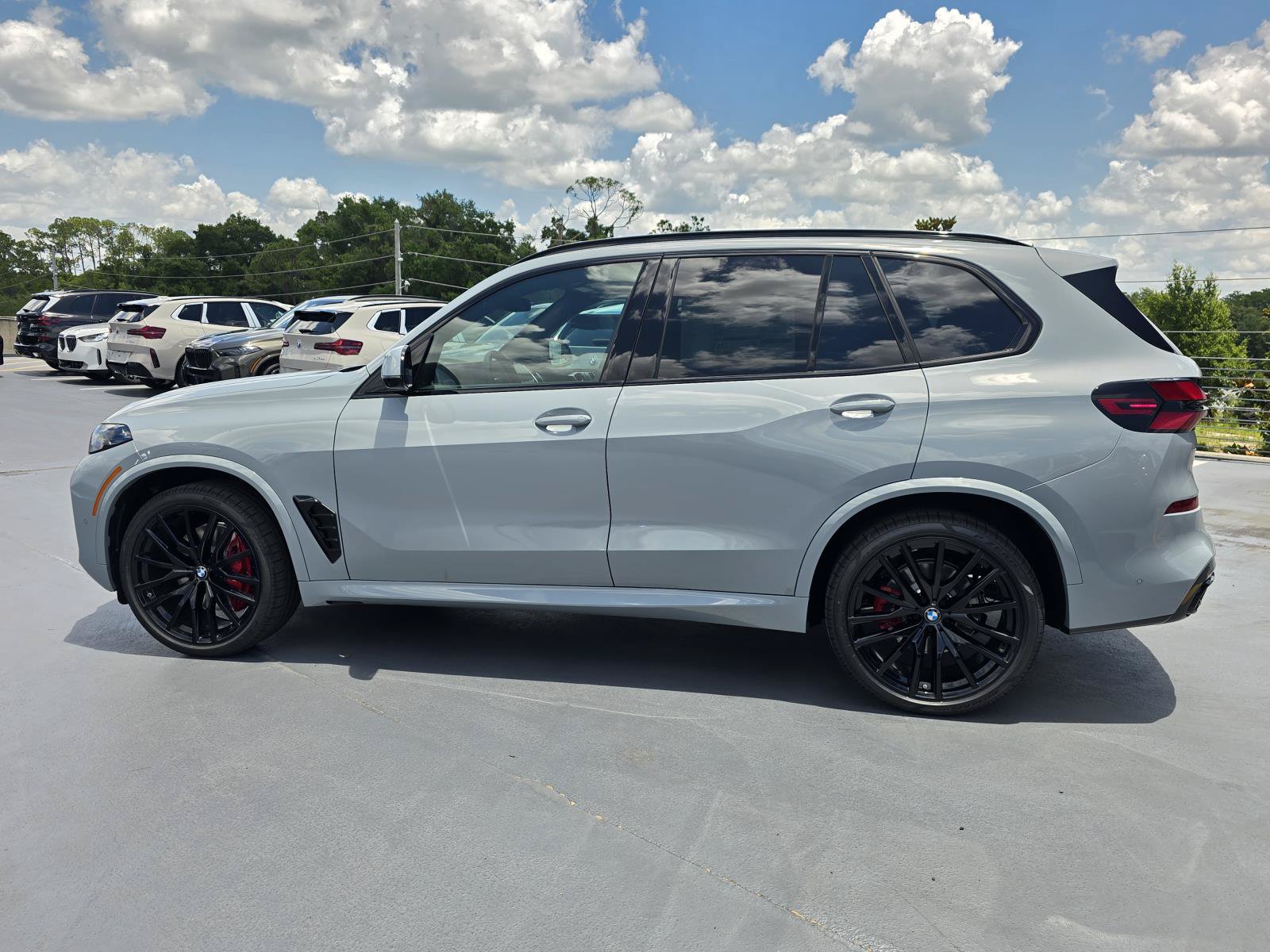 New 2026 BMW X5 sDrive40i w/ M Sport Package RWD image 6