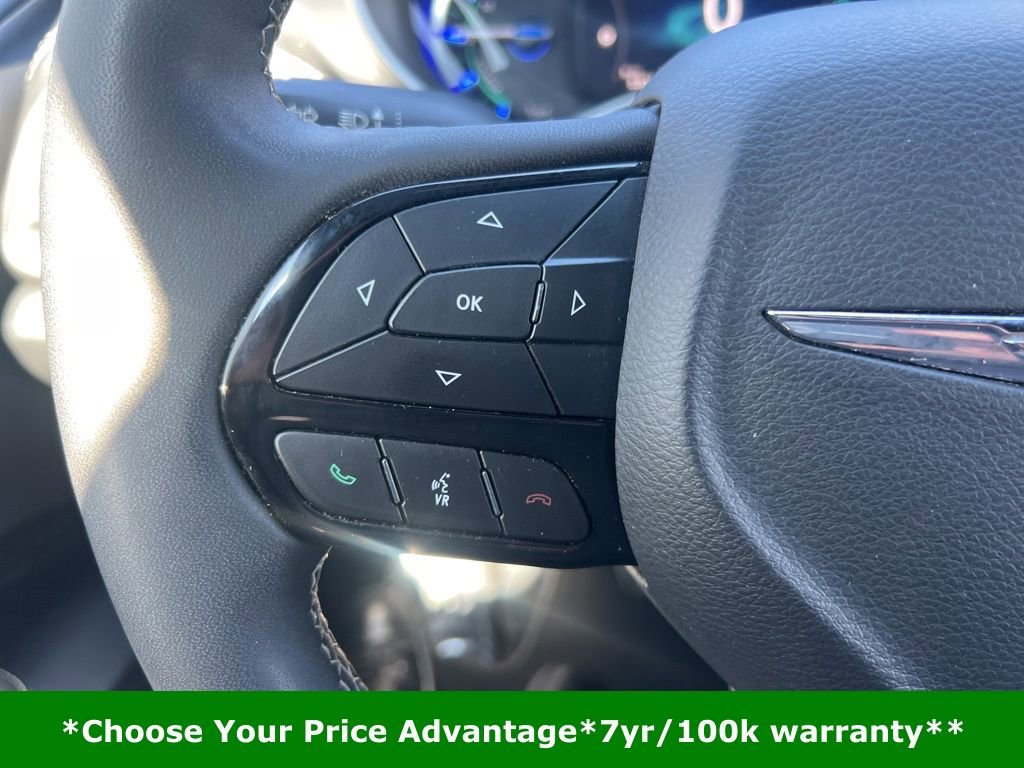 Certified 2022 Chrysler Pacifica Touring-L w/ S Appearance Package image 72