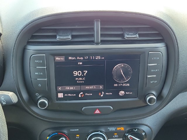 Used 2024 Kia Soul LX w/ Option Group 015 FWD image 28