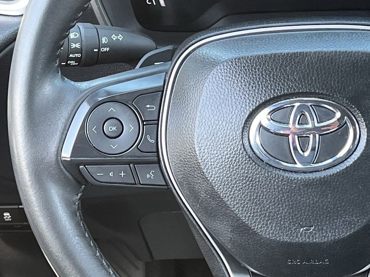 Used 2025 Toyota Corolla Cross AWD Hybrid w/ Convenience Package image 12
