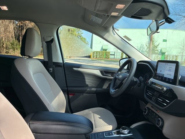 Used 2022 Ford Escape SE image 23