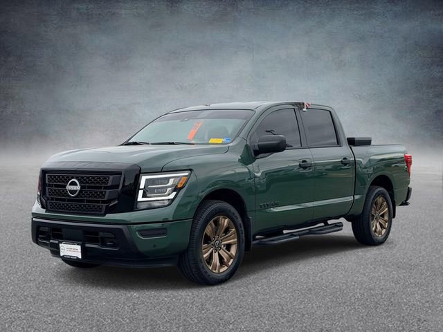 Used 2024 Nissan Titan SV w/ SV Bronze Edition Package AWD/4WD image 5