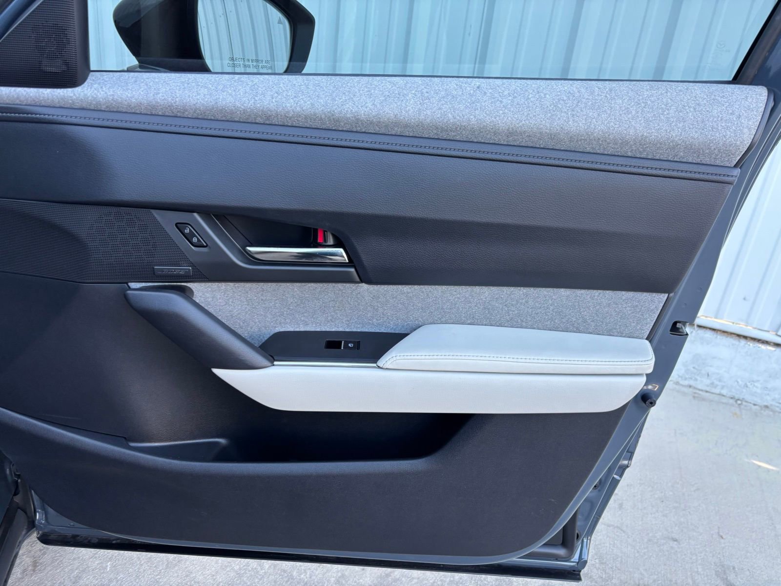 Used 2022 MAZDA MX-30 Electric w/ Premium Plus Pkg image 33