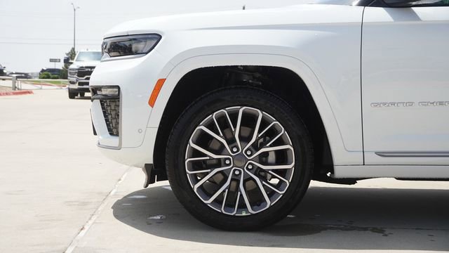 New 2026 Jeep Grand Cherokee L Summit AWD/4WD image 5
