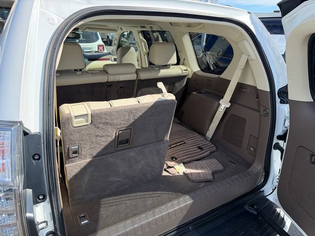 Used 2016 Lexus GX 460 w/ Premium Package image 28