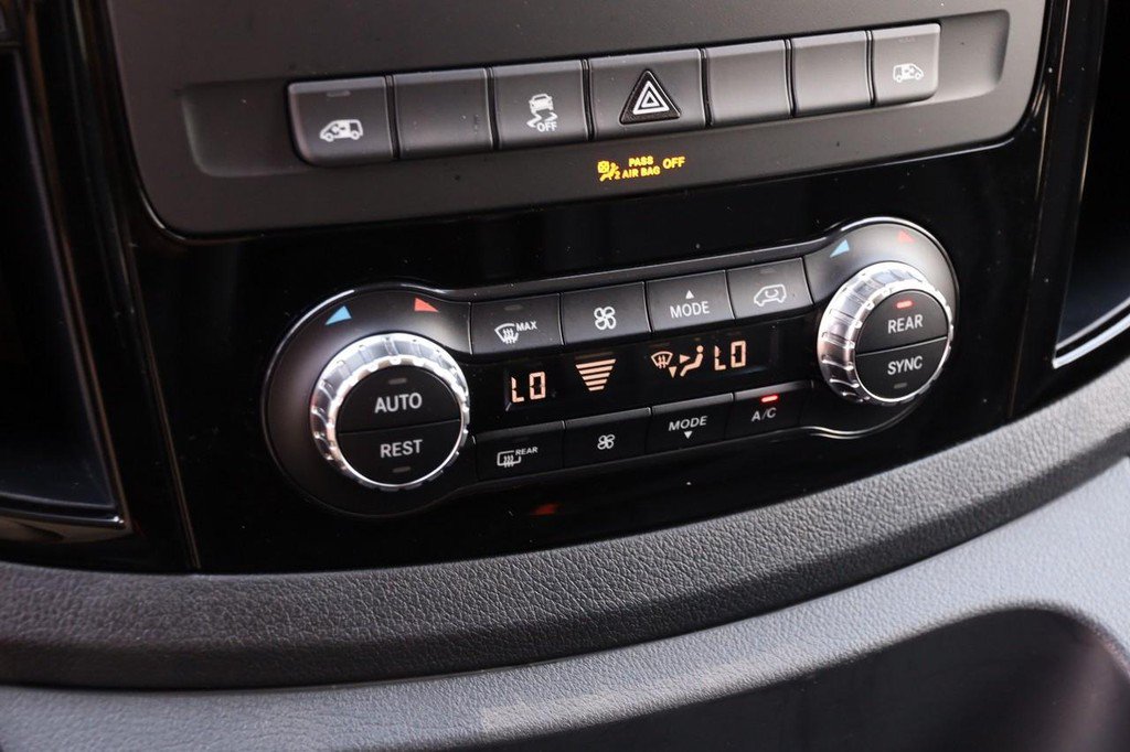 Used 2023 Mercedes-Benz Metris Passenger image 17