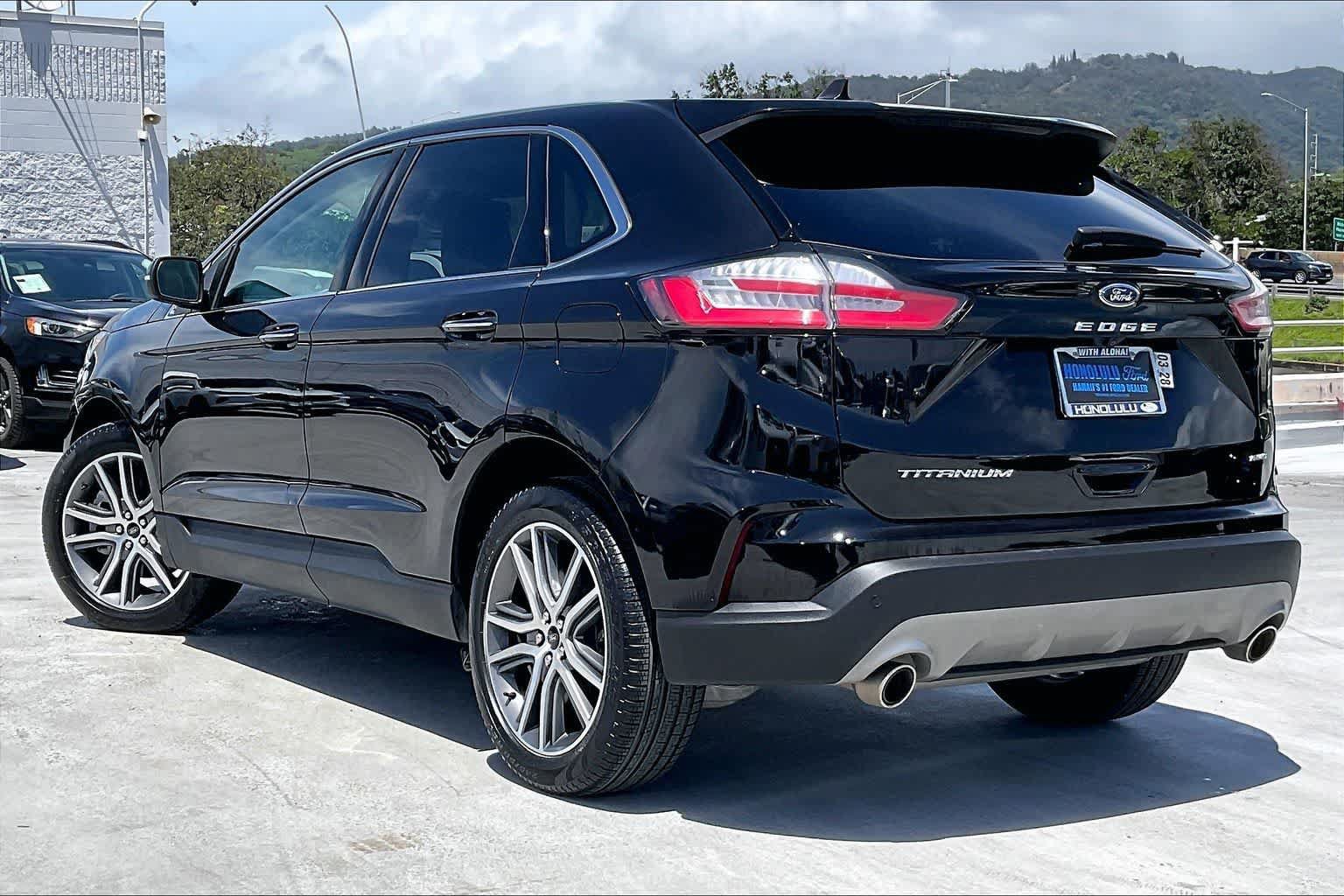 Used 2024 Ford Edge Titanium w/ Equipment Group 301A AWD/4WD image 4