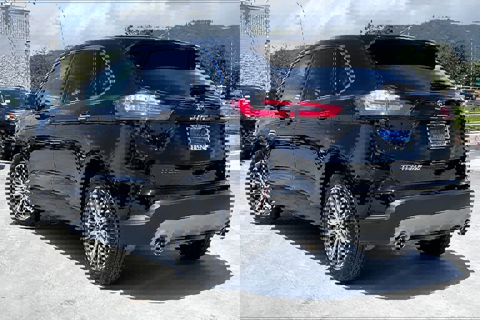 Certified 2024 Ford Edge Titanium w/ Equipment Group 301A image 4