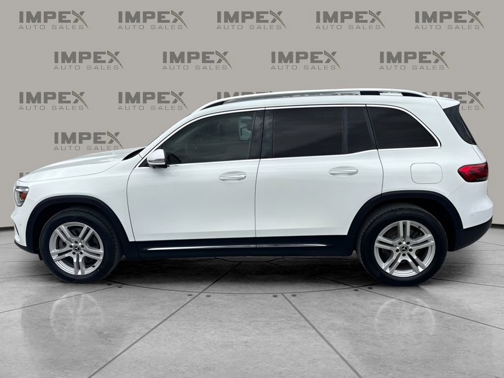 Used 2022 Mercedes-Benz GLB 250 4MATIC w/ Premium Package Lite image 2