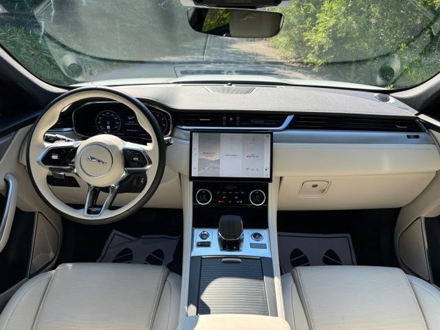 Certified 2025 Jaguar F-PACE R-Dynamic S AWD/4WD image 21