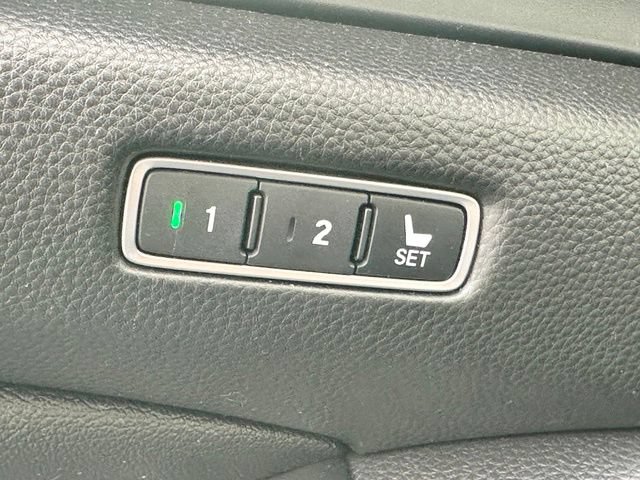 Used 2021 Honda Accord Touring image 9