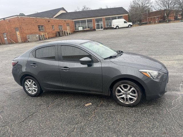 Used 2016 Scion iA image 4
