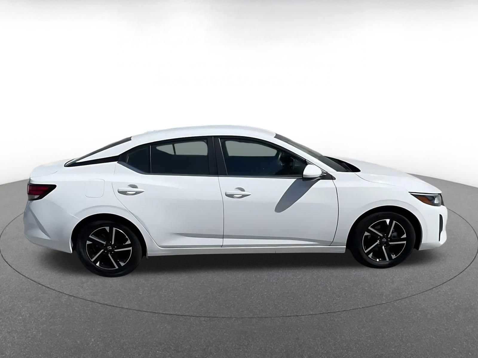 Used 2025 Nissan Sentra SV FWD image 13
