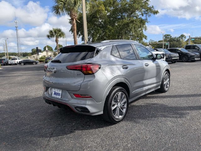 Used 2023 Buick Encore GX Select w/ Experience Buick Package FWD image 3