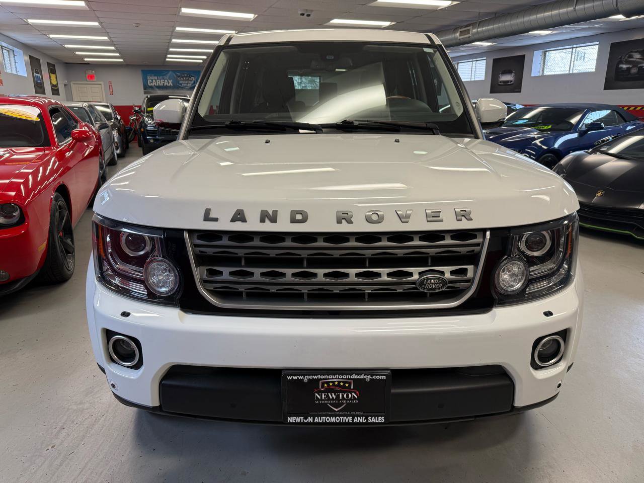 Used 2016 Land Rover LR4 HSE Silver Edition AWD/4WD image 2