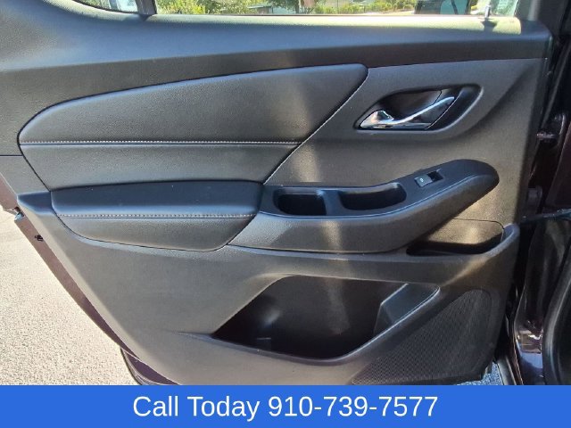 Used 2021 Chevrolet Traverse LT w/ LPO, Floor Liner Package AWD/4WD image 26