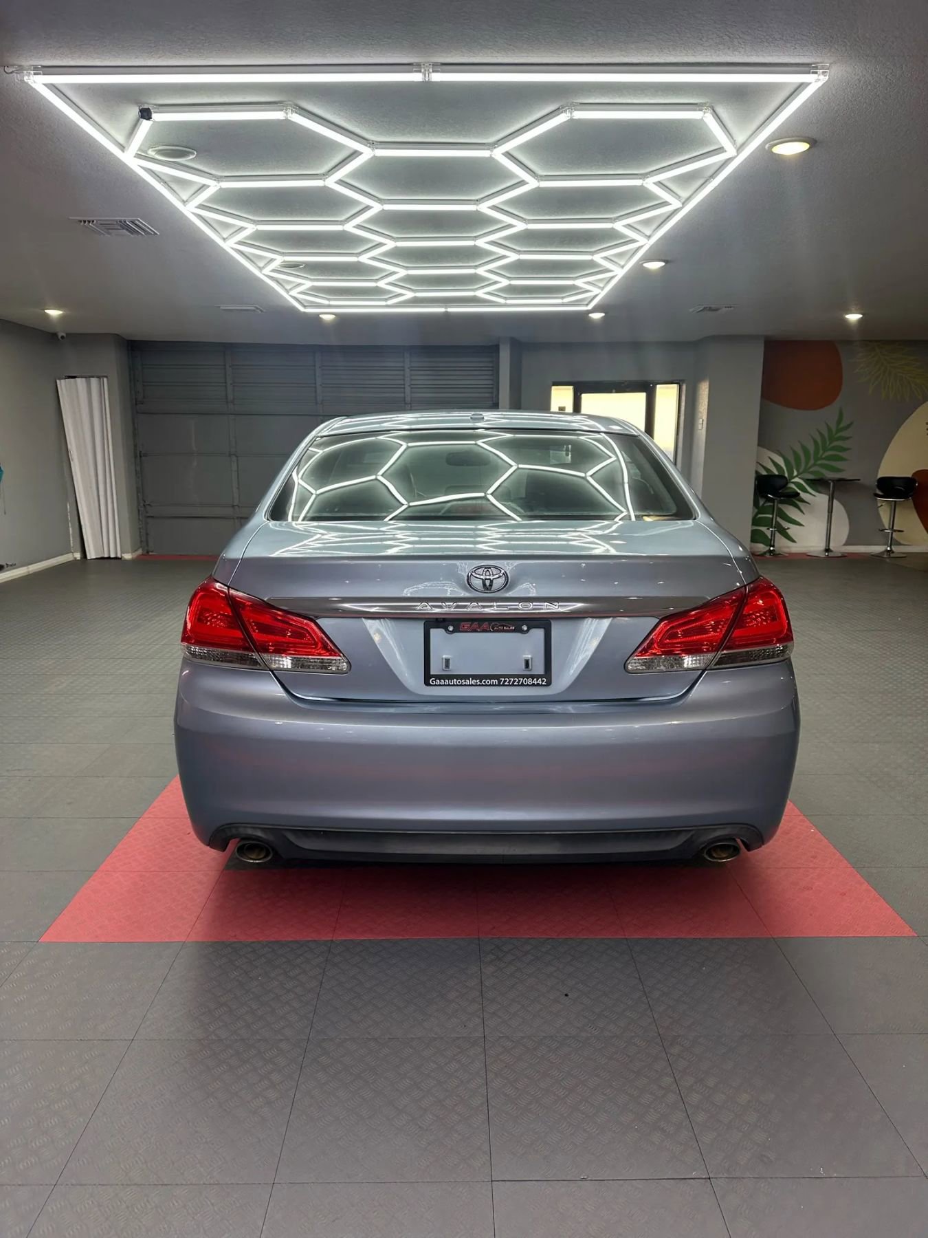 Used 2012 Toyota Avalon Limited image 5