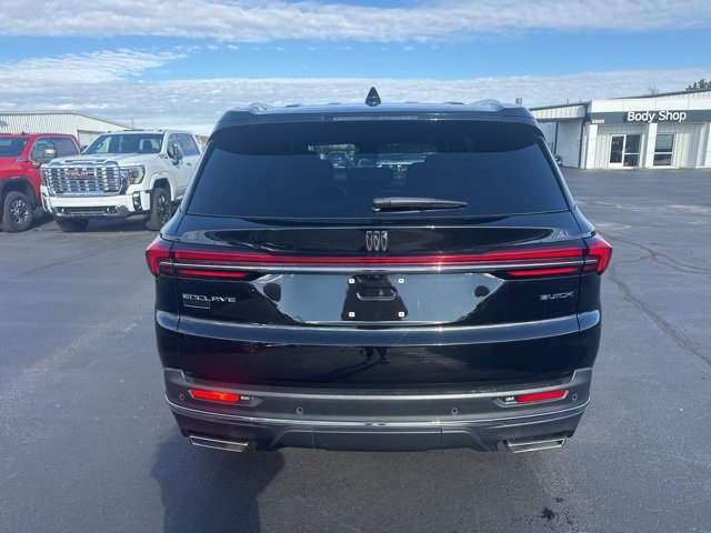 Used 2025 Buick Enclave Preferred image 4
