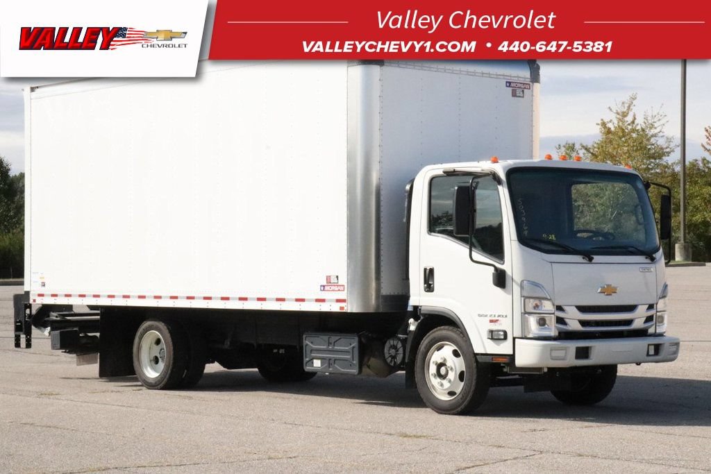 Used 2023 Chevrolet Low Cab Forward 5500XD RWD image 1