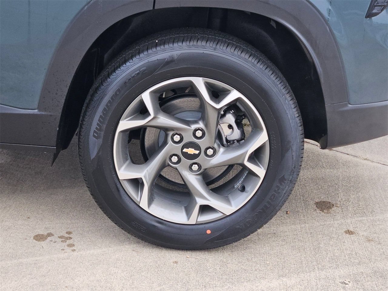 New 2026 Chevrolet Trax LT w/ Driver Confidence Package FWD image 8