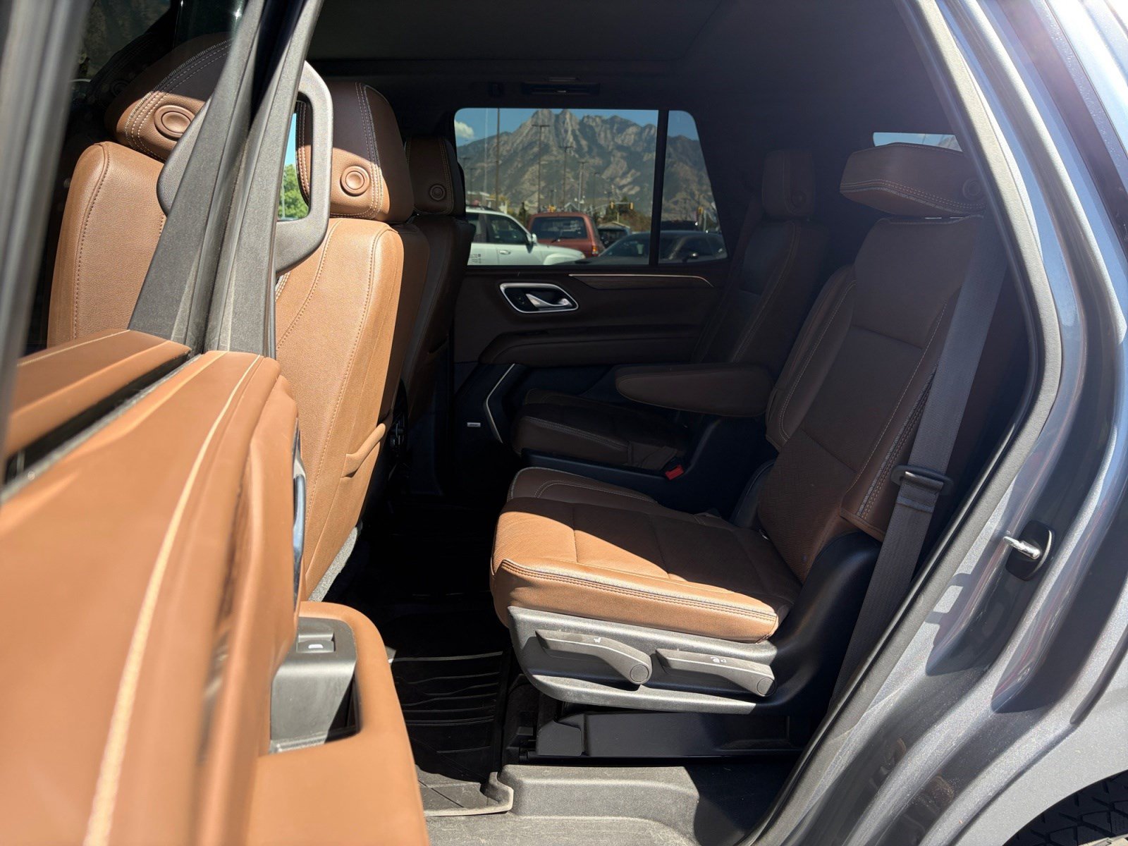 Used 2021 Chevrolet Tahoe High Country AWD/4WD image 26