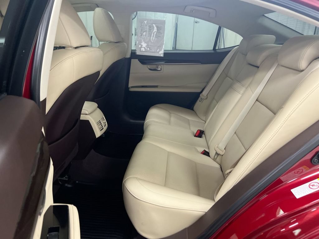 Used 2018 Lexus ES 350 w/ Navigation System Package FWD image 24