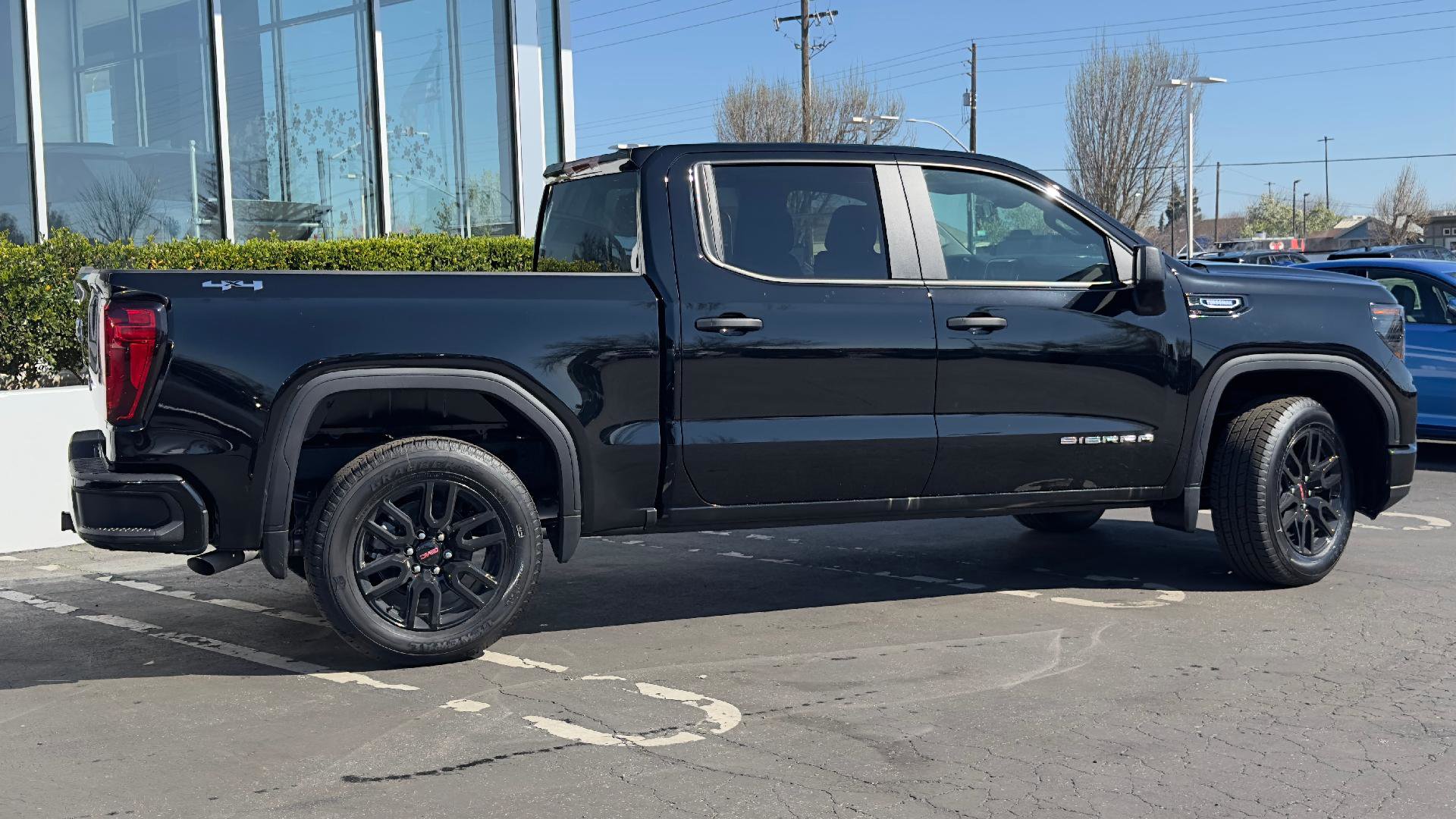 New 2026 GMC Sierra 1500 Pro w/ Graphite Edition image 4