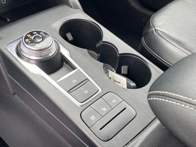 Used 2020 Ford Escape Titanium image 13