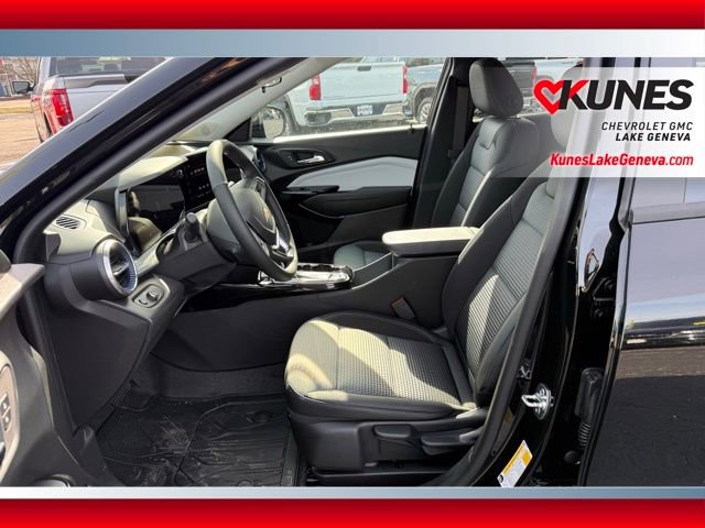 New 2026 Chevrolet Trax LT w/ Driver Confidence Package image 12