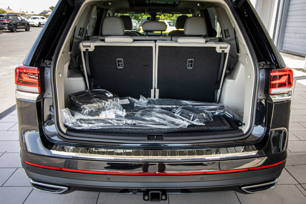 New 2026 Volkswagen Atlas SE FWD image 17