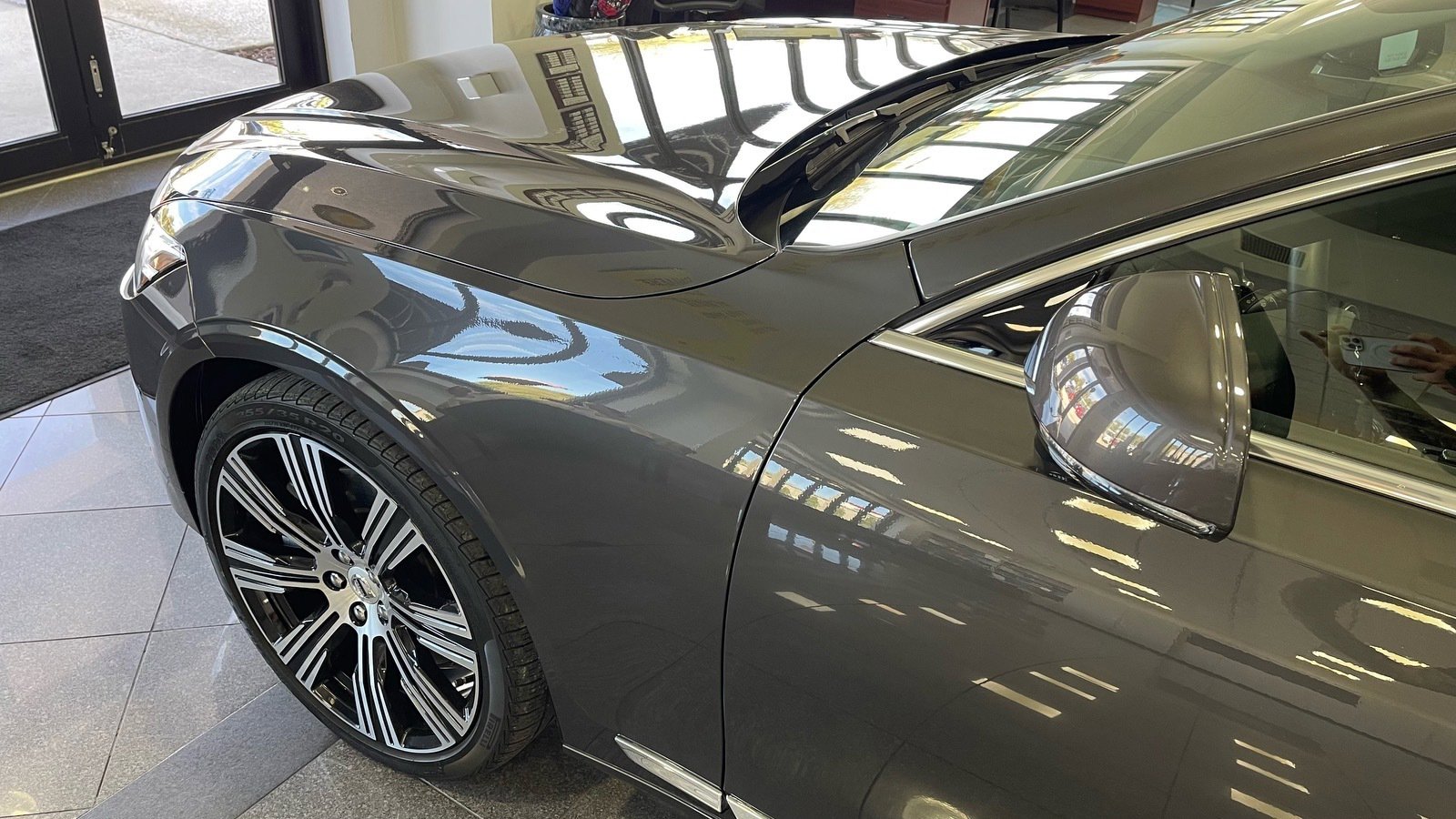 Used 2023 Volvo S90 B6 Ultimate w/ Protection Package Premier image 12