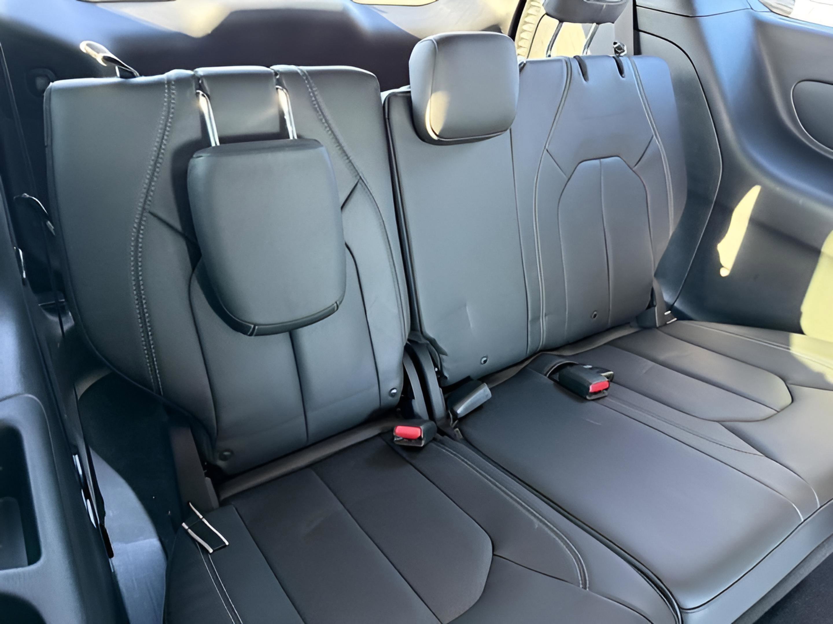 Certified 2021 Chrysler Pacifica Touring-L w/ Uconnect Theater Family Group image 12