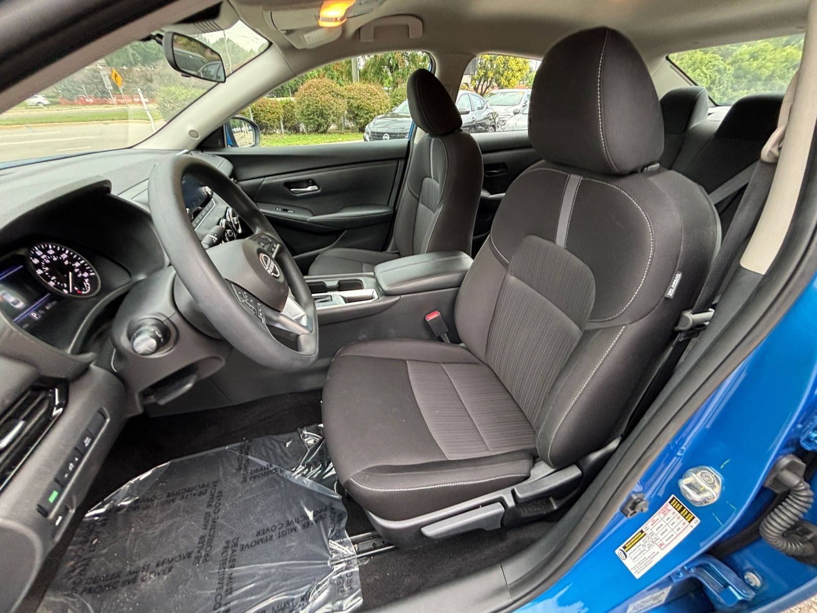 Used 2025 Nissan Sentra SV FWD image 31