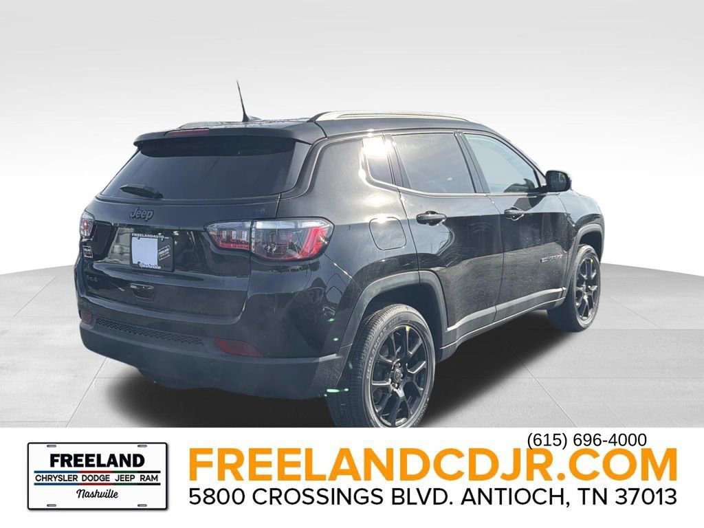 New 2026 Jeep Compass Latitude image 3