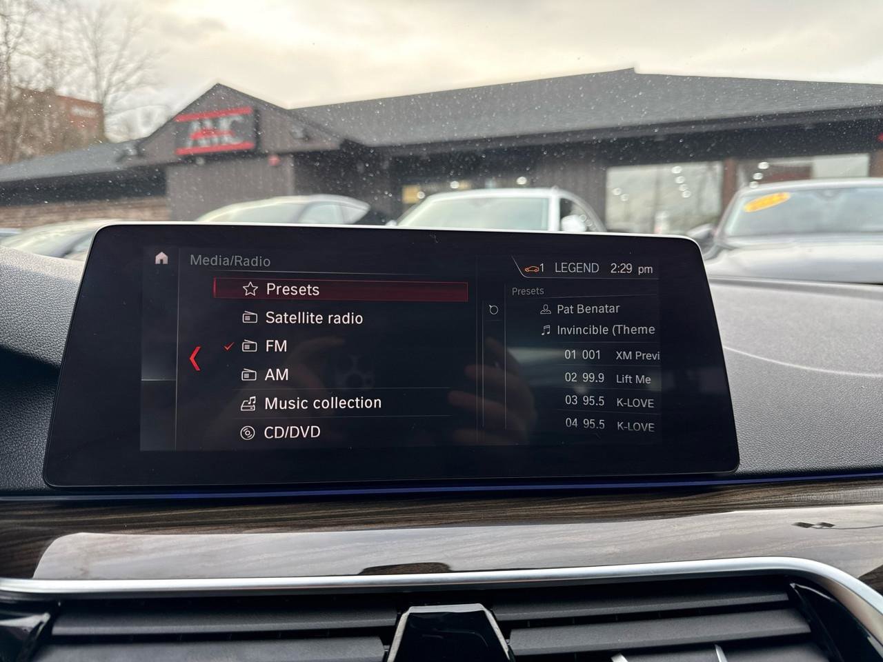 Used 2019 BMW 530i xDrive w/ Convenience Package image 39