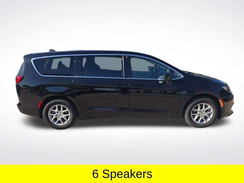 Used 2024 Chrysler Voyager LX FWD image 7