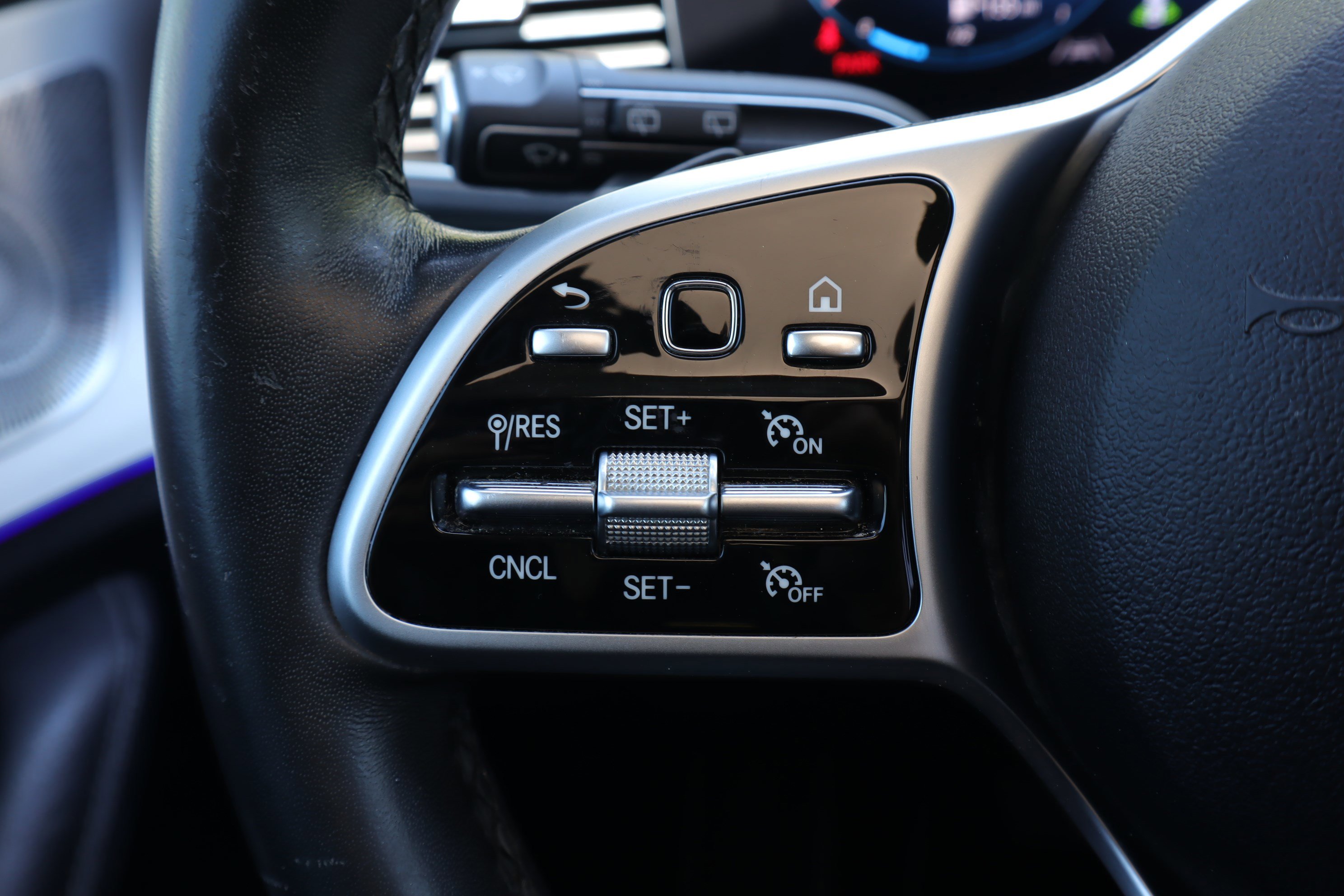 Used 2020 Mercedes-Benz GLS 450 4MATIC image 20