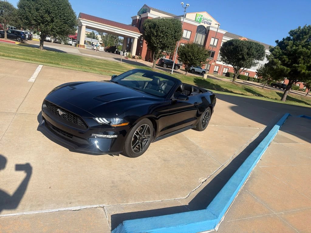Used 2022 Ford Mustang Premium RWD image 7
