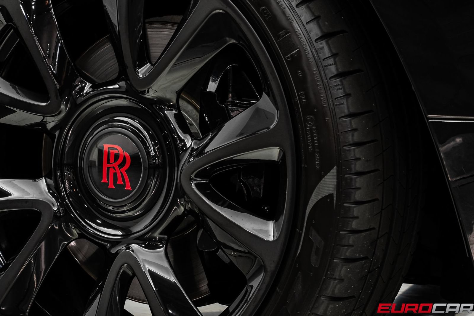 Used 2019 Rolls-Royce Wraith RWD image 22