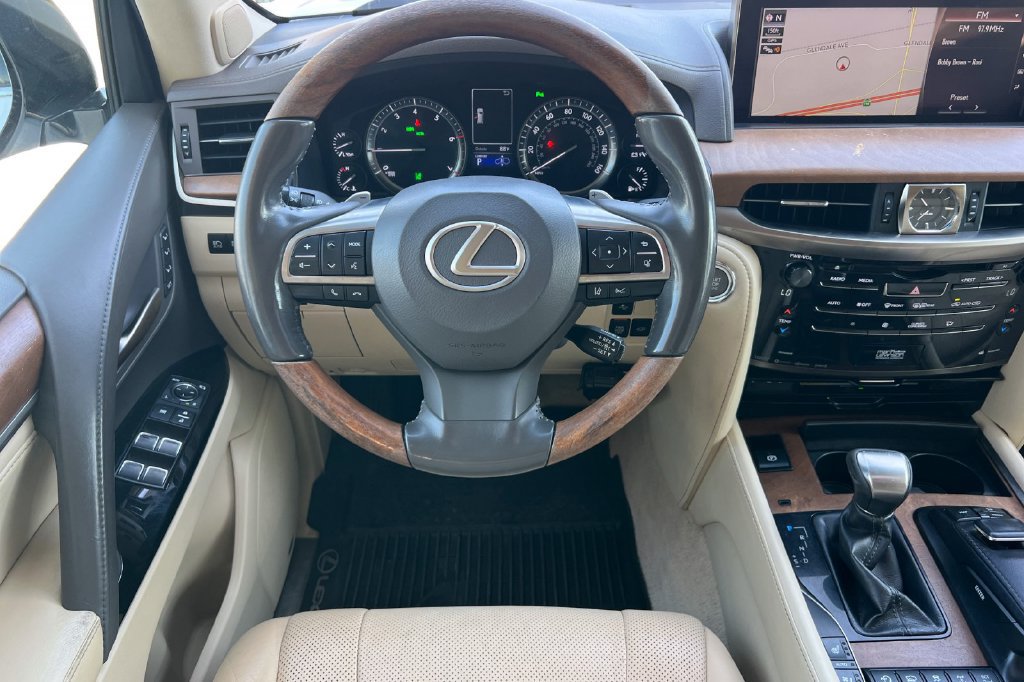 Used 2017 Lexus LX 570 4WD w/ Luxury Package image 16